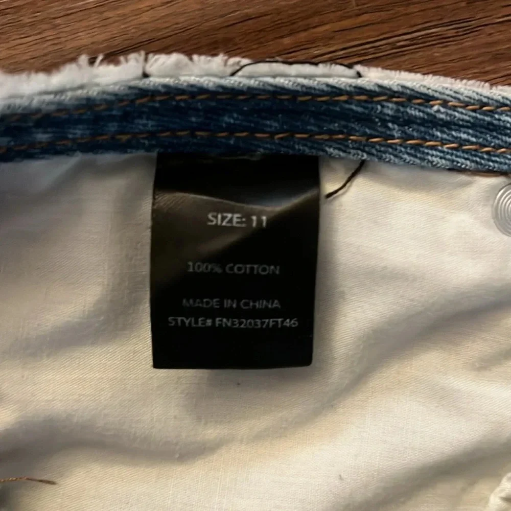 Fashion Nova Flaunting It Baggy Ripped Denim Bermuda Shorts Size 11